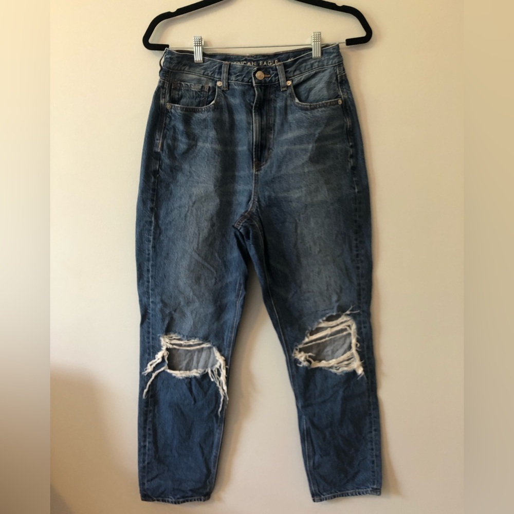 American Eagle Highest Rise Mom Jean size 6